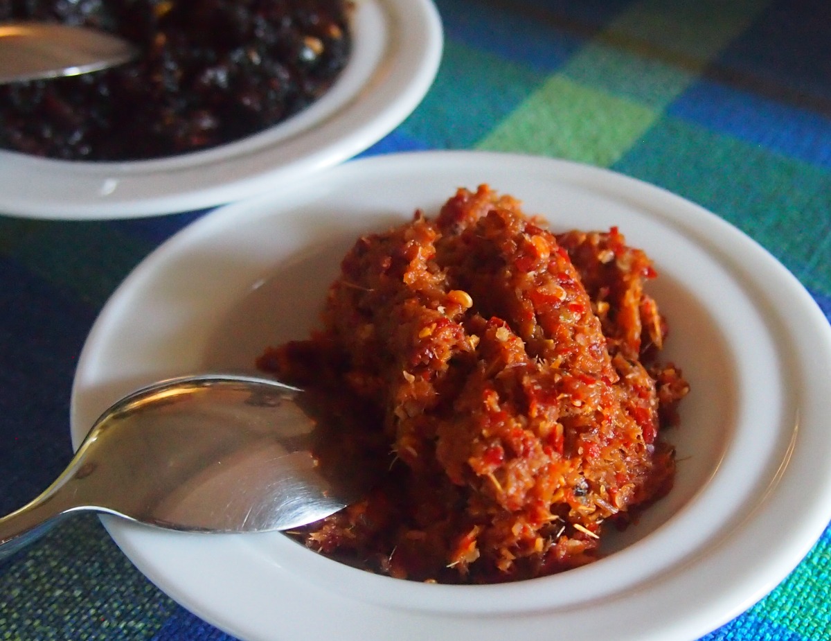 egg hopper accompaniments hot spicy chutney